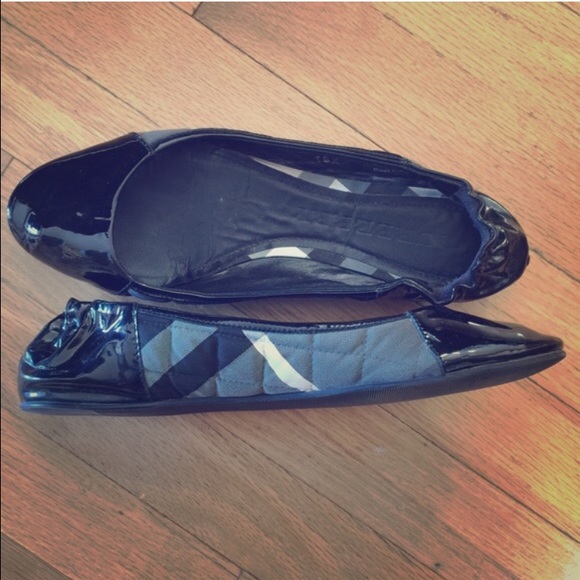 Burberry Shoes - *******SOLD ON MERCARI********