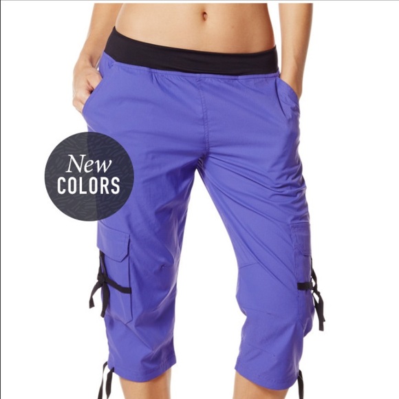 Zumba Oh-So-Soft Stretch Cargo Capri - Picture 1 of 2