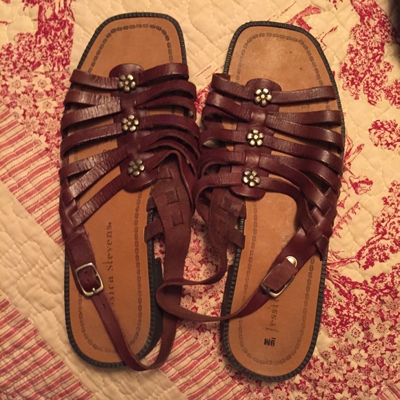 Leather sandals brown