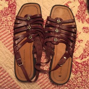Leather sandals brown