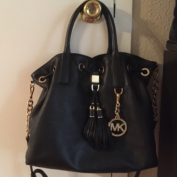 Michael Kors Handbags - Michael Kors Camden Leather Drawstring Satchel