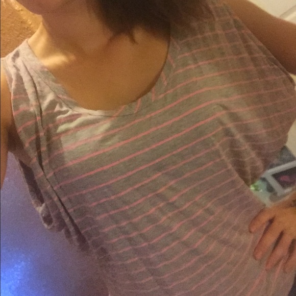 Strip shirt grey and pick - Picture 1 of 3