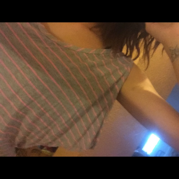 Strip shirt grey and pick - Picture 2 of 3