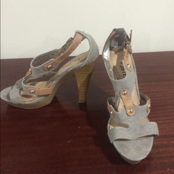 Unlisted heels