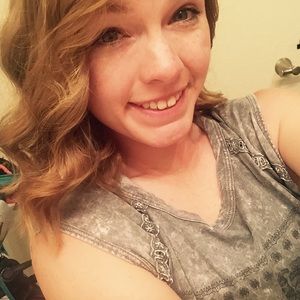 Meet your Posher, Maegan