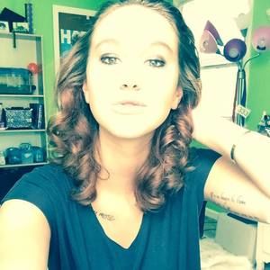 Meet your Posher, Kelli