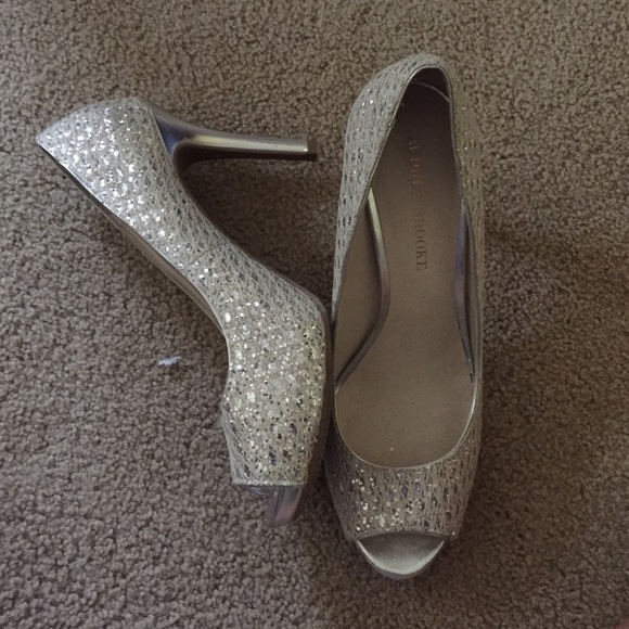 Audrey Brooke high heels