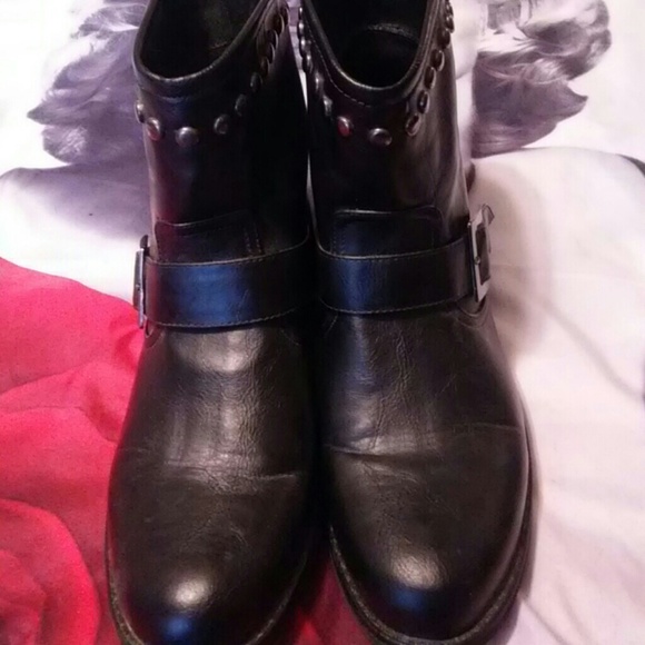 Boots - Picture 1 of 3