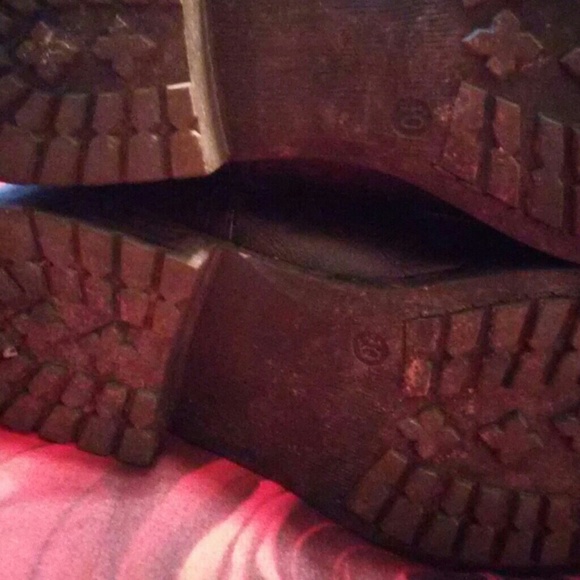 Boots - Picture 3 of 3