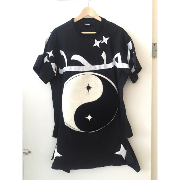 KTZ YIN YANG DETAILED T SHIRT ( ONLY WORN ONCE )