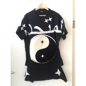KTZ YIN YANG DETAILED T SHIRT ( ONLY WORN ONCE )