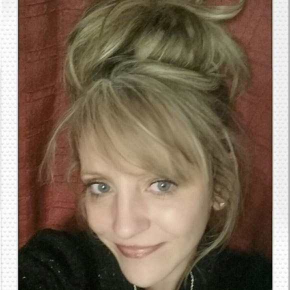 Meet your Posher, Wendy - Picture 1 of 4