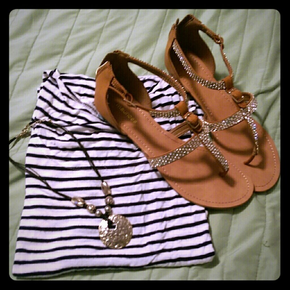 Maurices Shoes - 🔹flash sale 🔹Cognac & Gold Gladiator Sandals