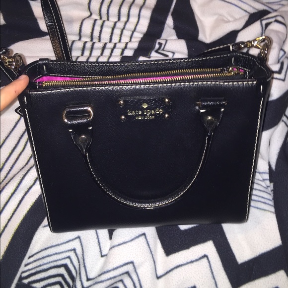 brand new Kate spade purse only used twice! - Picture 1 of 2
