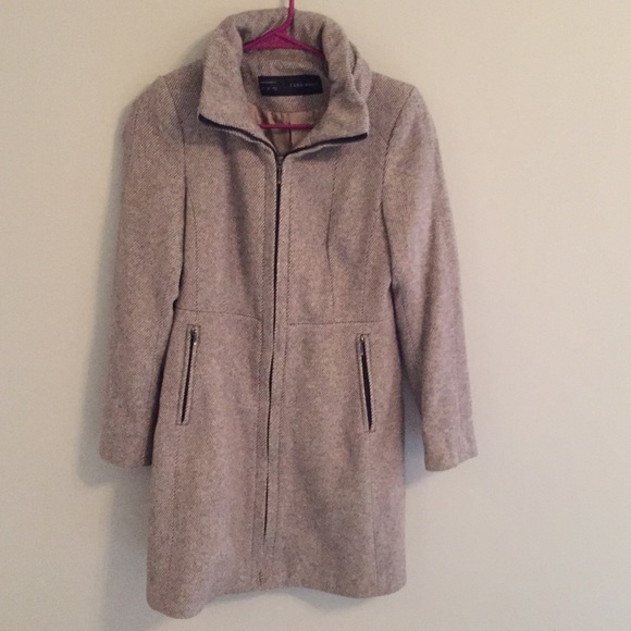 SOLD*Brand new! Zara herringbone wooly coat.