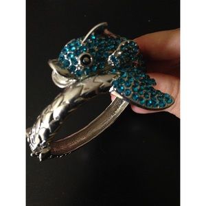 Blue fish rhinestone bracelet