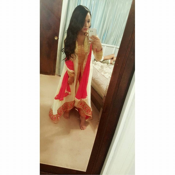 Meet your Posher, Renee - Picture 1 of 1