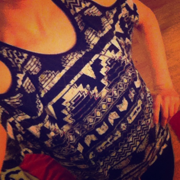 Rue 21 Tribal Print arm Slit Top