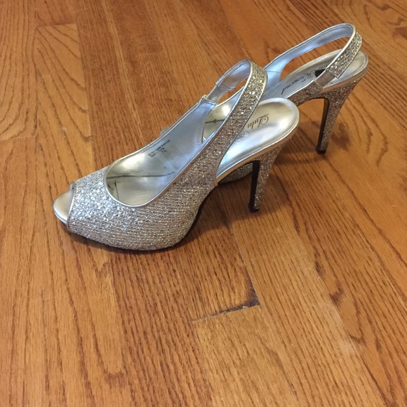 Silver open toed sling backs size 7 1/2 - Picture 1 of 2