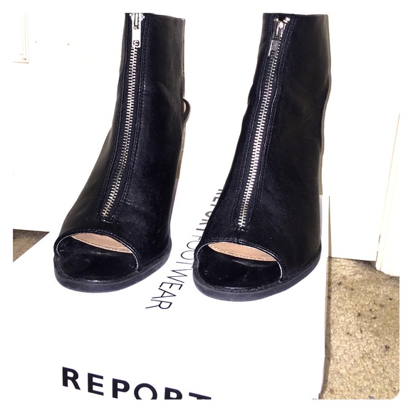 Nasty Gal Shoes - Zip up peep toe booties