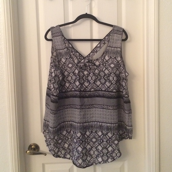 Plus Size Cross-Back Tribal Print Tank - Picture 2 of 2