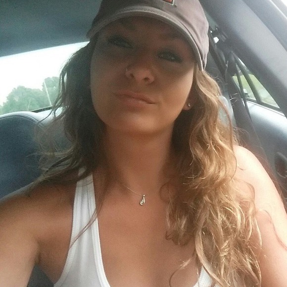 Meet your Posher, Danielle - Picture 1 of 1