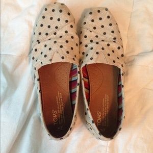 Toms polka dot canvas slip ons