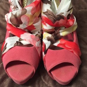 Wild Pair Helena Pumps!