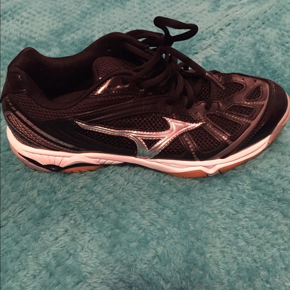 Mizuno volleyball shoes - Picture 1 of 1