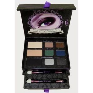 *Reserved* TOO FACED SMOKEY EYE SHADOW COLLECTION