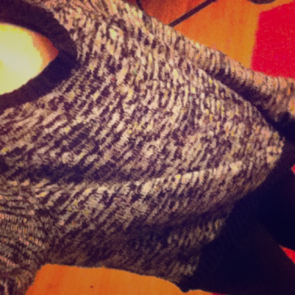 Oversized Black and White Sweater