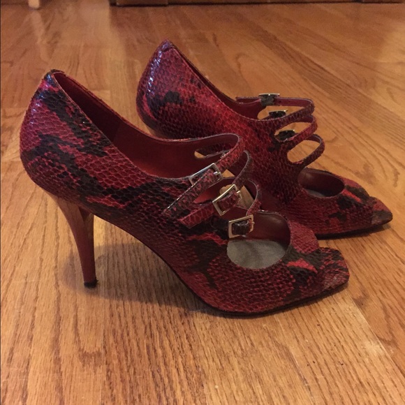 Red and black snakeskin Nine West heels size 7