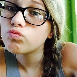 Meet your Posher, Breana