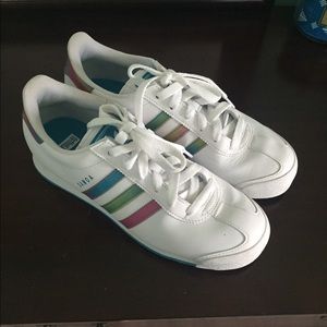 Adidas Samoa sneakers