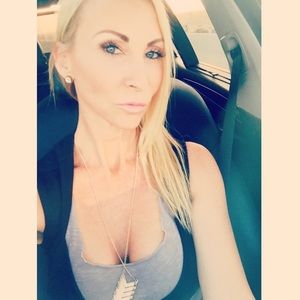 Meet your Posher, Michele