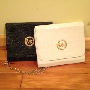 Two FAKE Micheal Kors side bags ☺️