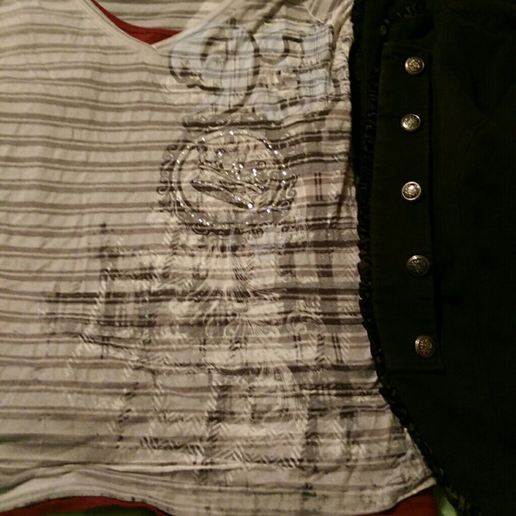 Maurices Tops - Grey & White V-Neck Burn out Tee. 🔥