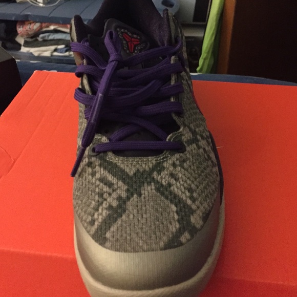 Kobe 8s - Picture 2 of 2