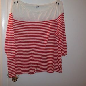 White and red striped quarter sleeve shirt