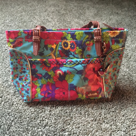 Make an offer! Colorful Sakroots peace purse 😍