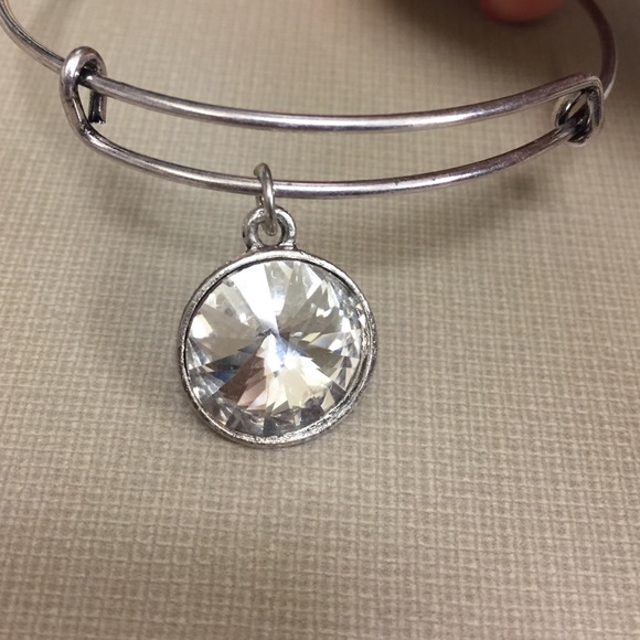 Bangle - Picture 4 of 5