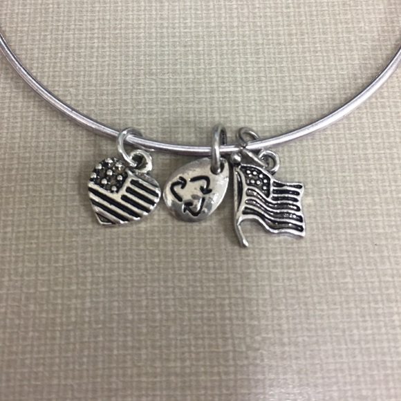 Bangle - Picture 5 of 5