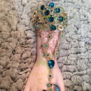 Adjustable bracelet and ring combo