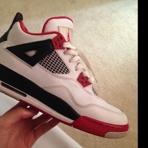 Air jordan Fire red 4