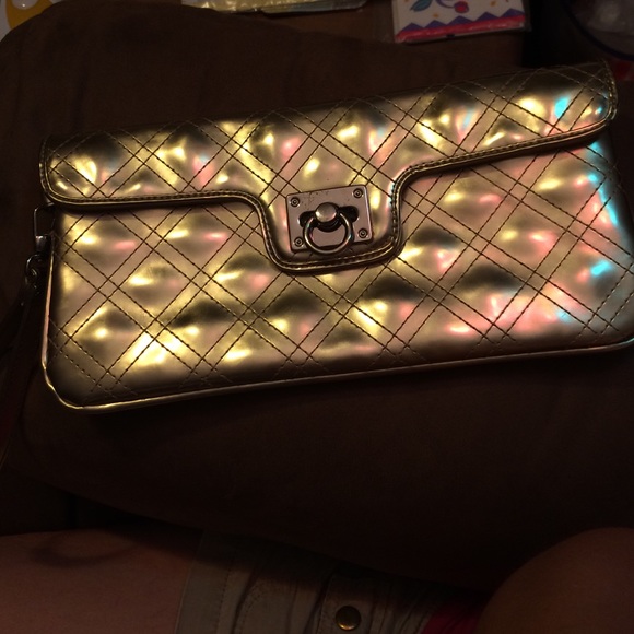Gold clutch