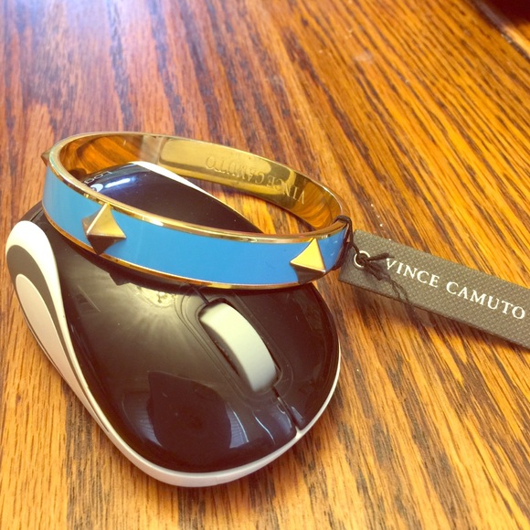 VCamuto gold tone bangle with pyramid & blue