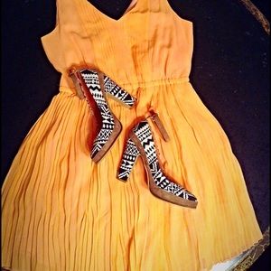 Neutral Aztec Print Heels