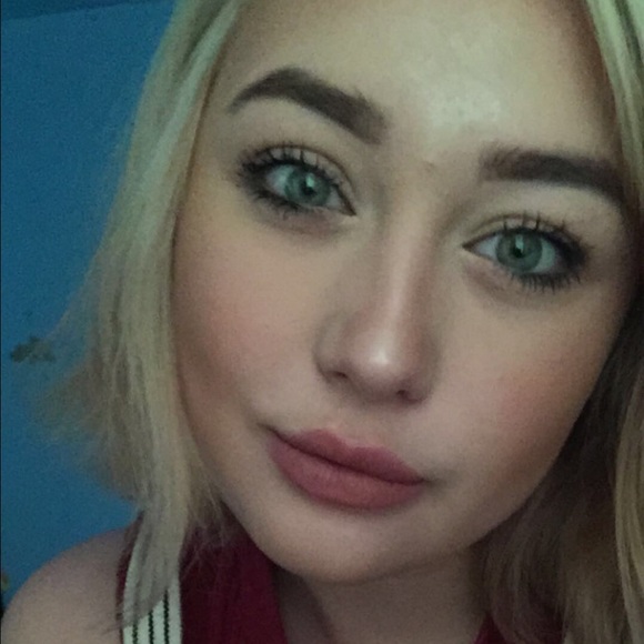 Meet your Posher, Hope