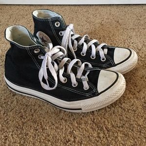 Black hightop converse