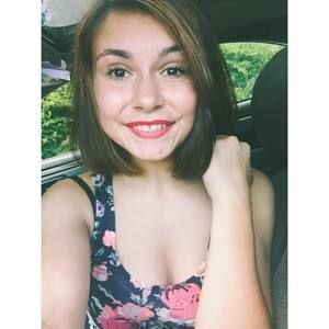 Meet your Posher, Olyvia